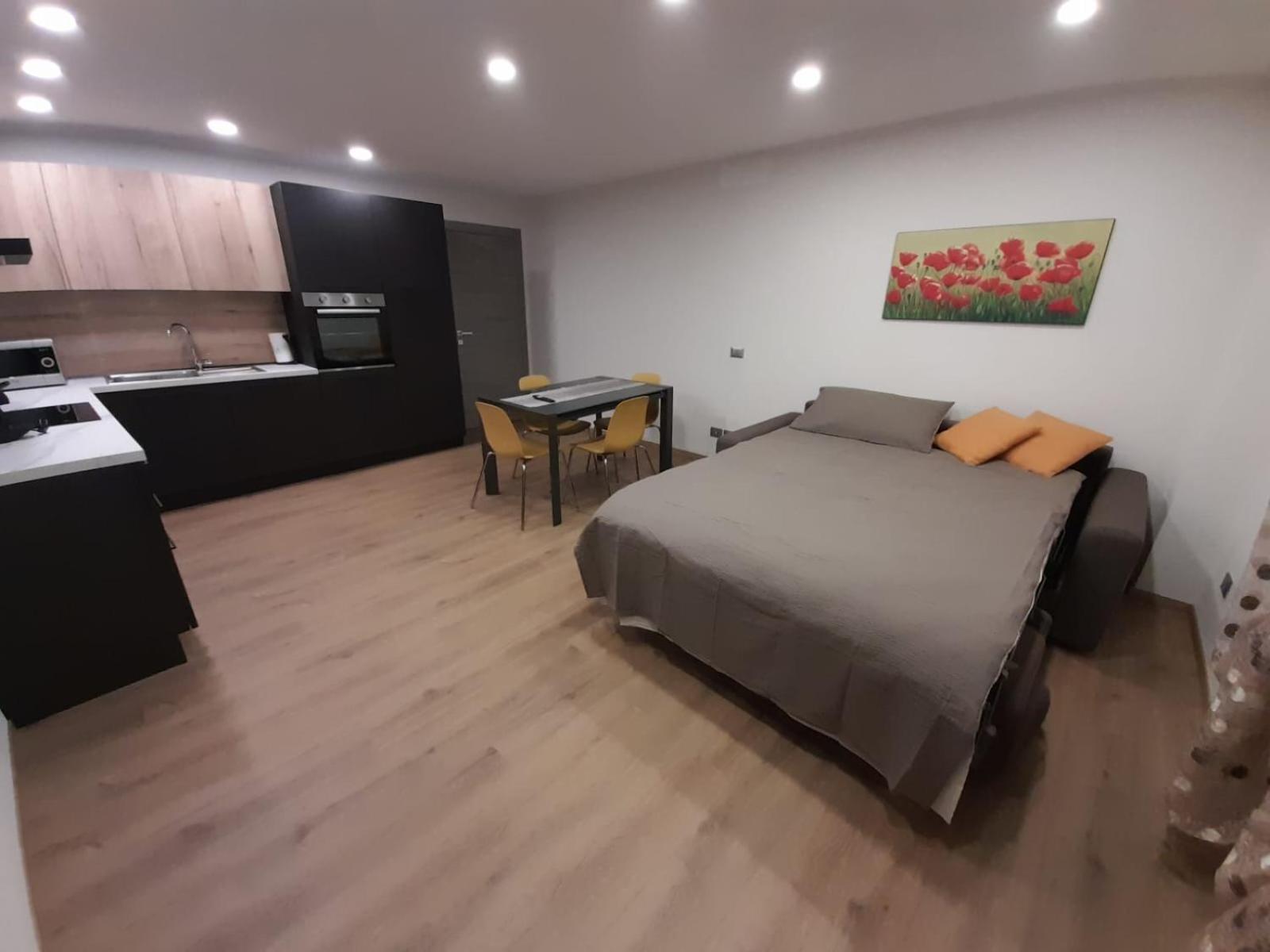 Casa Micheli Apartment เตรนโต ภายนอก รูปภาพ
